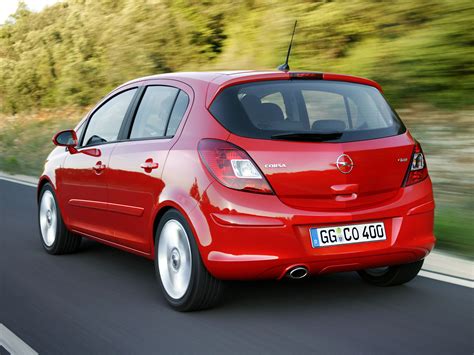 На автомобиле Opel Corsa D 2008